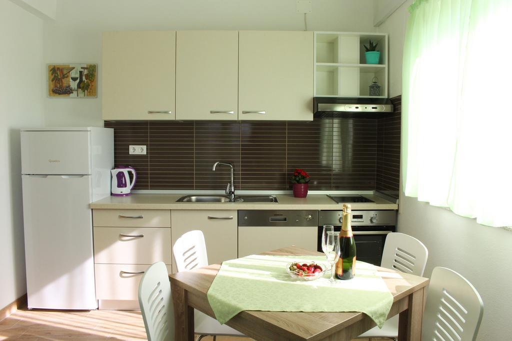 Smart Apartments Brodarica  Extérieur photo